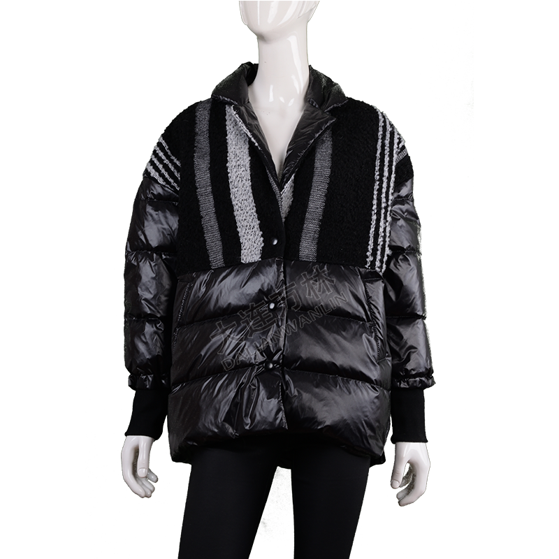 女士拼接短款羽絨服